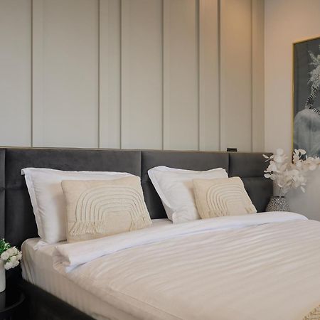 City View - Luxury Apartment A - Old City - Victoriei Bucarest Exterior foto